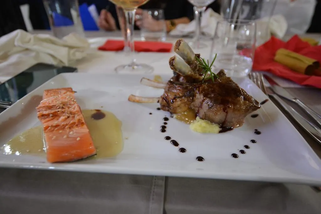 Abas Ristorante Pizzeria Affittacamere Ales 0*,  Italia